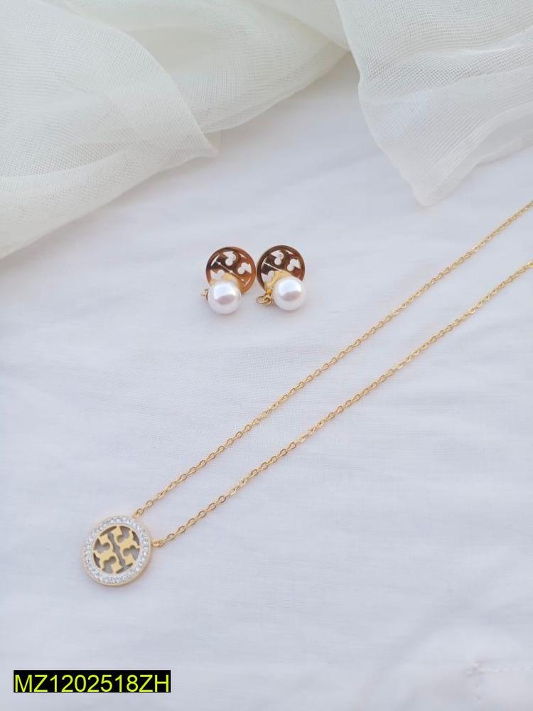 Van Cleef Gold Plated Artificial Set